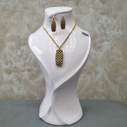 نیم ست سیاه قلم طرح مستطیل طلای پارسا