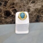 انگشتر سنگ دار طرح فیروزه با رگه مشکی