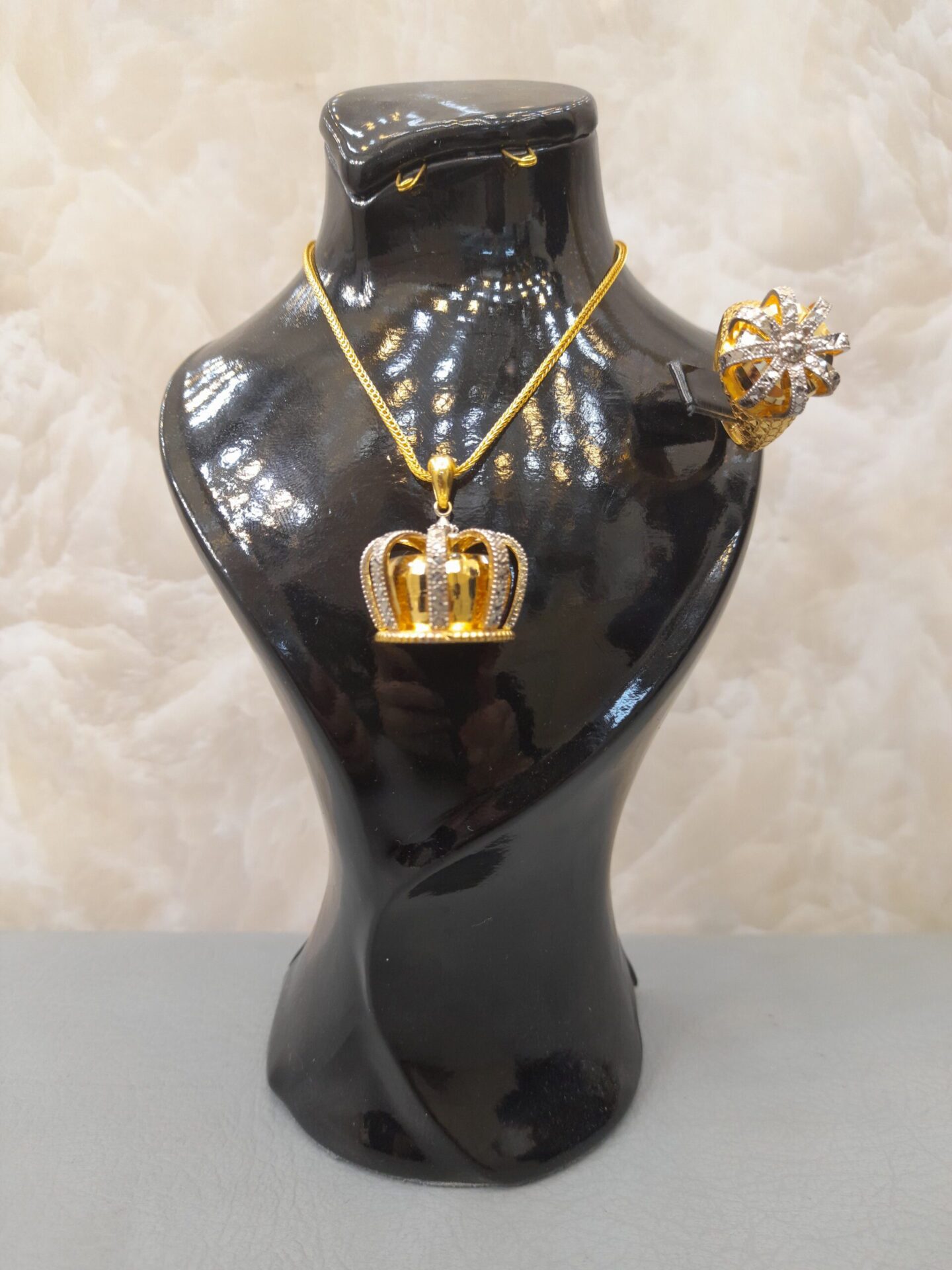 ۲۰۲۴۰۲۲۹_۲۰۲۵۲۵ نیم ست طرح تاج - Image 1